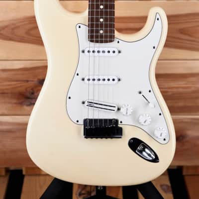 Fender American Standard Stratocaster with Rosewood Fretboard 2008 - 2016 - Olympic White image 2