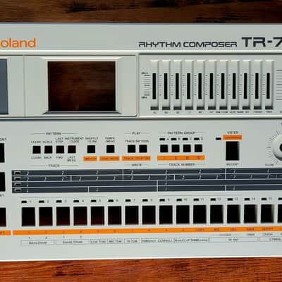 ROLAND TR-707 Rhythm Composer TOP PANEL in PRISTINE condition - exceptional - for collectors  !