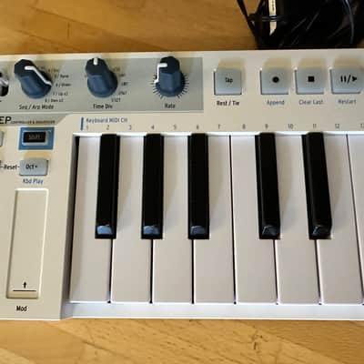 Arturia KeyStep 32-Key MIDI Controller 2017 - 2025 - White image 4