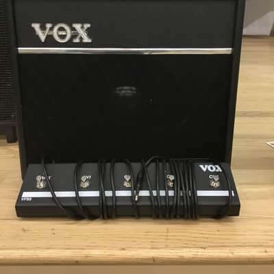 VOX VT 40 t and VST5 footswitch image 1