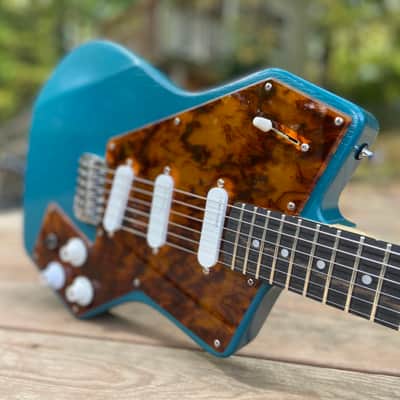 Brynmawr Custom Guitars Asym 2022 - Present - Aquamarine Nitro image 7