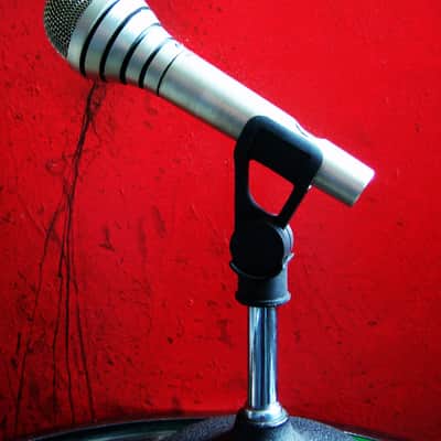 Vintage 1970's AKG D330BT / D320B dynamic hyper cardioid microphone Low Z w mic clip Tears For Fears ABBA Shure SM58 # 1 image 8