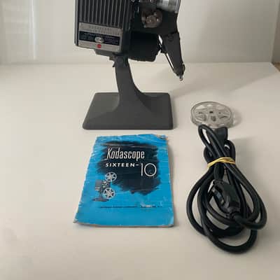 Kodak Kodascope Sixteen-10 30's - Grey cast image 2