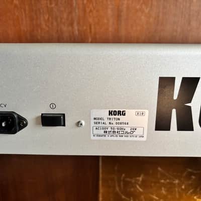Korg Triton 61 key Music Workstation / Sampler w/ bag image 10