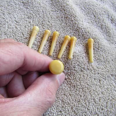 Vintage Bridge Pins With Vintage End Pin 1950's ? Set Of 6 Vintage Bridge Pins With Matching End Pin image 3