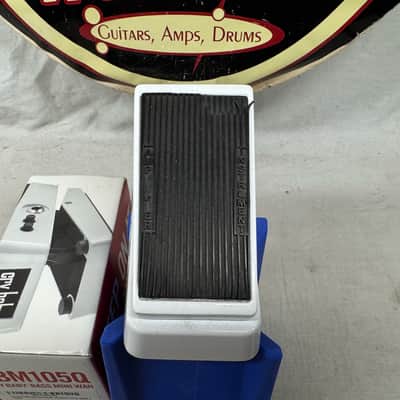 Dunlop CBM105Q Cry Baby crybaby Bass Mini Wah Pedal with Box image 2