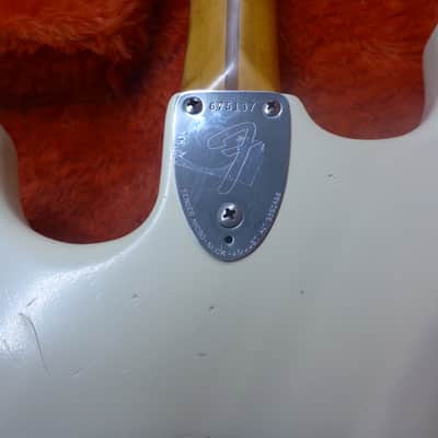 Fender Stratocaster : Re-Fretted w/Case 1975-1976 - Re-Finished in White image 15