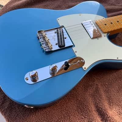 Fender American Professional Classic Telecaster 2025 - Present - Faded Lake Placid Blue image 2