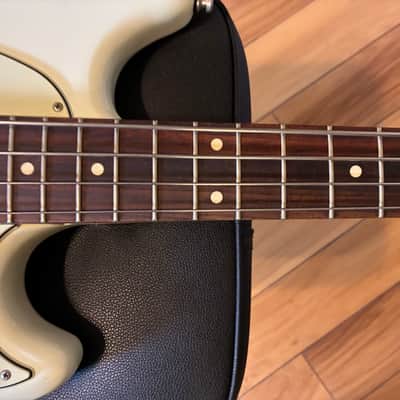 Fender Offset Series Mustang Bass PJ with Rosewood Fretboard 2016 - Sonic Blue image 12