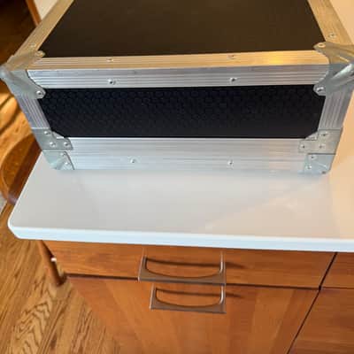 Custom Pedalboards UK Medium Flight Case Pedalboard 2018 - Black/Grey image 8