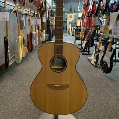Breedlove Discovery S Concert Sitka-African Mahogany image 2
