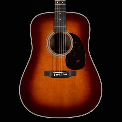 Martin D-28 Ambertone 2025 Spec (805) image 3