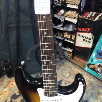 Fender Squier Bullet Strat - Sunburst image 7
