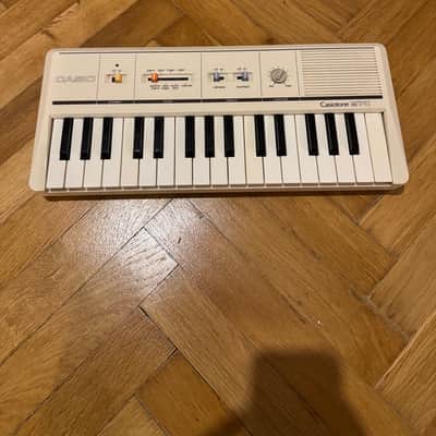 RARE Vintage Casio Casiotone MT-11 1980s Analog Synthesizer Keyboard image 2