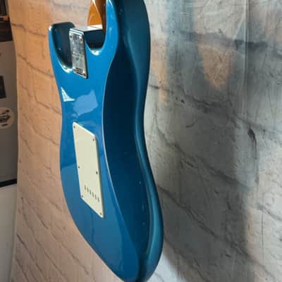 Squier Classic Vibe 60's Strat Electric Guitar image 10