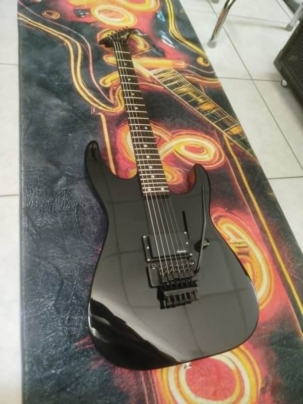 Charvel Model 5(neck-through) 1988 - Black Gloss image 1