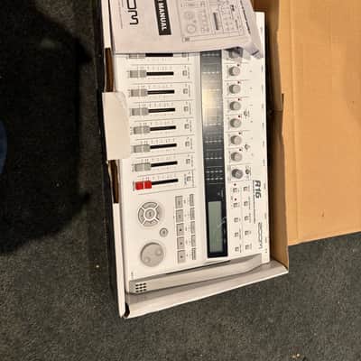 Zoom R16 USB Audio Interface / Digital Multitrack Recorder / Control Surface 2010s - White image 3