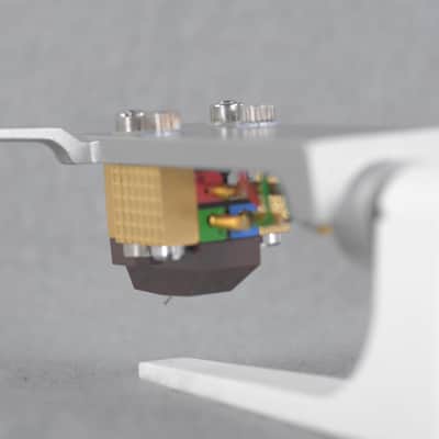 Denon DL-301 II Moving Coil Cartridge W/ Box In Excellent Condition image 10