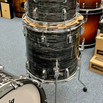 Ludwig Classic Maple Fab 3 Piece Shell Pack, Vintage Black Oyster - Floor Display image 12