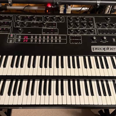 SERVICED & RESTORED Dual Manual PROPHET 10 Rev3 w/ORIGINAL OWNERS MANUAL, MIDI, Foot switch pedals, Road case, & Specs sheet - Sequential Circuits SCI image 2