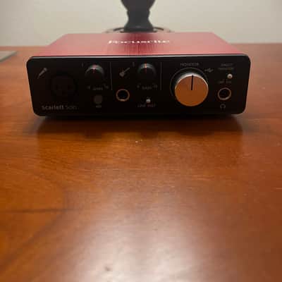 Focusrite Scarlett Solo 2nd Gen USB Audio Interface (Great Condition!) image 2