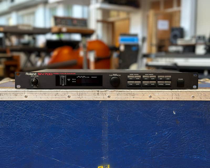 Roland SN-700 Noise/Hum Eliminator image 1