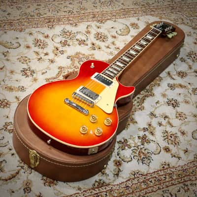 Gibson Les Paul Standard Electric Guitar, Heritage Cherry Sunburst with Hard Case image 10