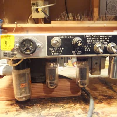 Fender Deluxe Reverb 1982 blackface factory hand wired  22-Watt 1x12" image 16