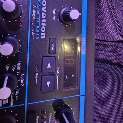 Novation Bass Station II 25-Key Monophonic Synthesizer with gigbag 2013 - Present - Black image 3