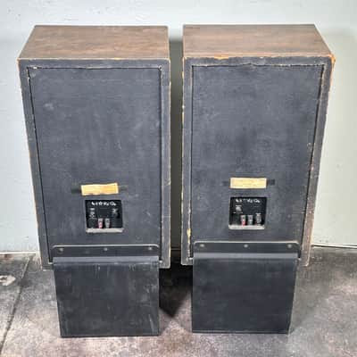 Infinity Qb 3-Way Floor Speaker Set w/ Orginal Stands image 10
