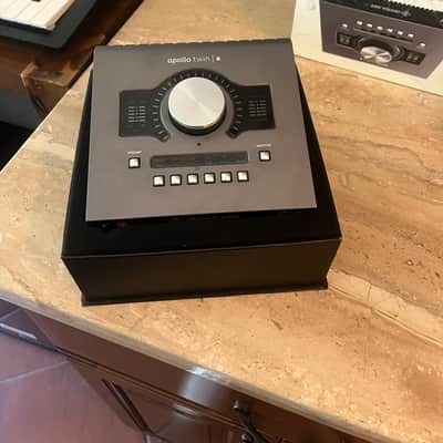 Universal Audio Apollo Twin X DUO Thunderbolt 3 Audio Interface 2019 - Present - Gray image 3