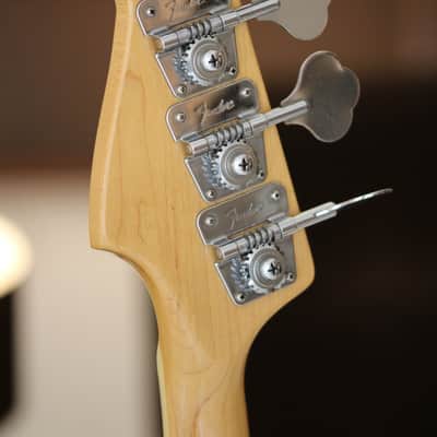 1983 Fender Jazz-Bass  - Ivory NOHSC. image 4