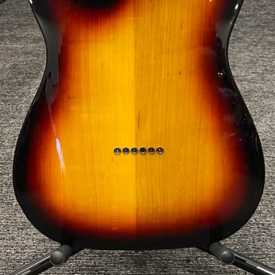Fender Classic Series '69 Telecaster Thinline Electric Guitar, Maple Fingerboard, 3-Color Sunburst image 5