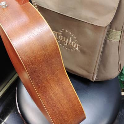Taylor Baby Taylor (BT1) Acoustic Guitar 3/4 Travel Guitar - Natural image 13