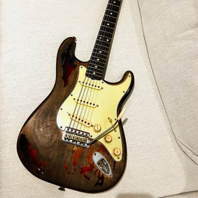 Fender Custom Shop Rory Gallagher Tribute Stratocaster 2004 - Present - 3-Color Sunburst image 3