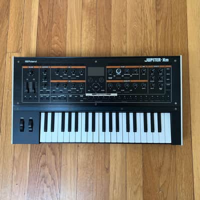 Roland Jupiter-Xm 37-Key Synthesizer