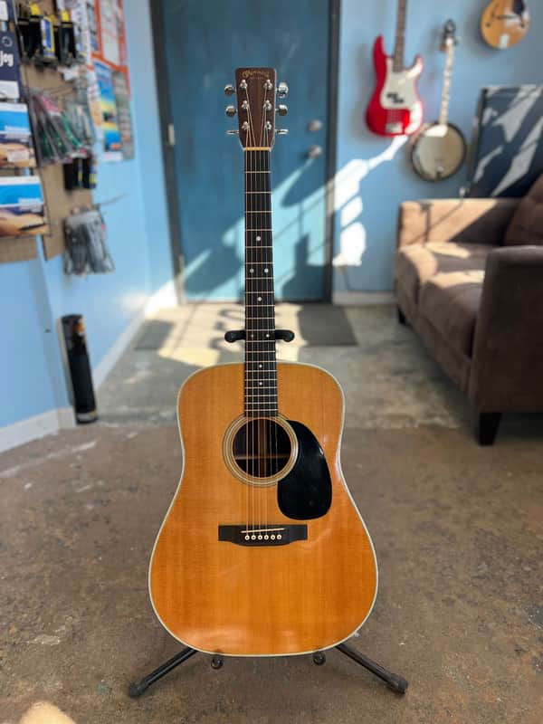 Martin D-28 1970 - 1984 - Natural w/ OHSC image 1