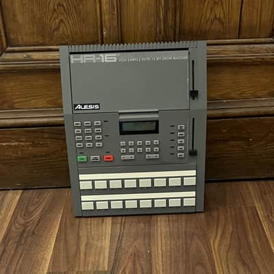 Alesis HR-16 High Sample Rate/16 Bit Vintage Drum Machine