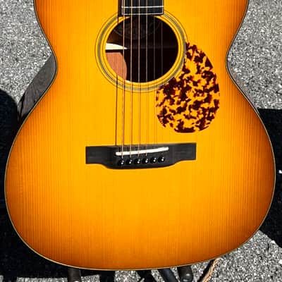2010 Collings OM1G SB Varnish Acoustic Guitar W/OHSC Sunburst image 2