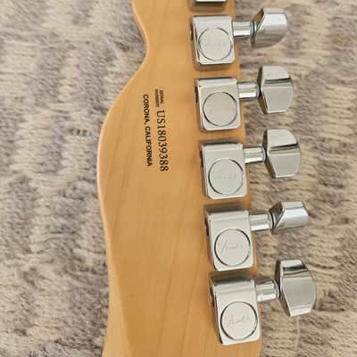 Fender American Special Telecaster with Rosewood Fretboard 2016 - 2018 - 3-Color Sunburst image 2