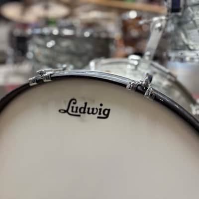 Ludwig 13-16-22 "Super Classic" 1960s - Sky Blue Pearl image 13