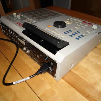 Fully Serviced Akai MPC2000XL w/CF Drive 1GB Card & 32MB RAM image 9