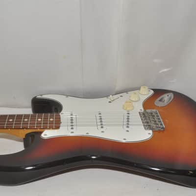 Fender Japan ST62(3TS)'62 StratocasterElectric Guitar Ref. No 7315 image 9