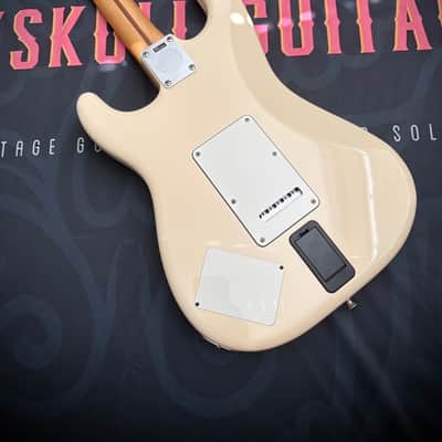 Fender Ed O'Brien Artist Series Signature EOB Stratocaster 2018 - 2025 - Olympic White image 4