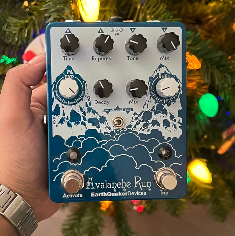 EarthQuaker Devices Avalanche Run Stereo Reverb & Delay with Tap Tempo