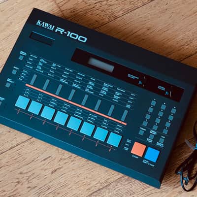 Kawai R100 with Circuitbenders ROM switcher mod