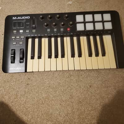M-Audio Oxygen 25 MKIV MIDI Keyboard Controller 2016 - 2020 - Black