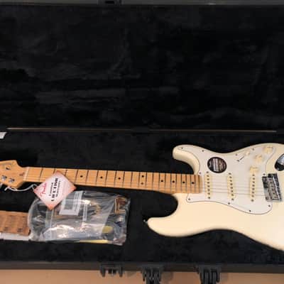 Fender American Standard Stratocaster 2015 Olympic White image 9
