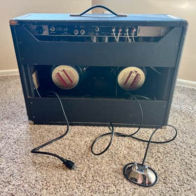Fender Pro Reverb 2-Channel 40-Watt 2x12" Guitar Combo 1965 - 1967 - Black Panel image 2