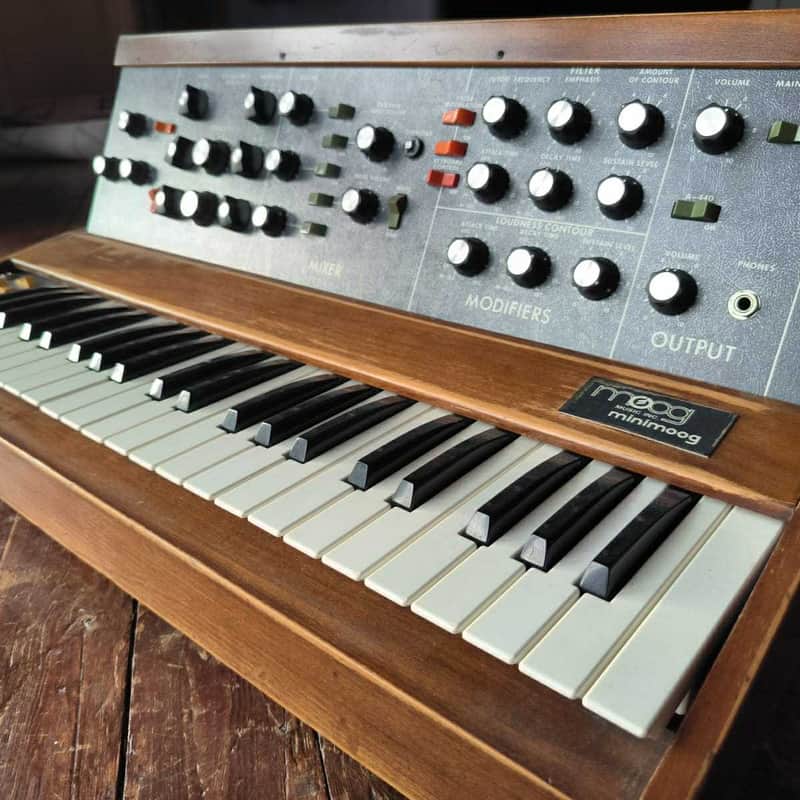 1971 – 1982 Moog Minimoog Model D 44-Key Monophonic Synthesize…
